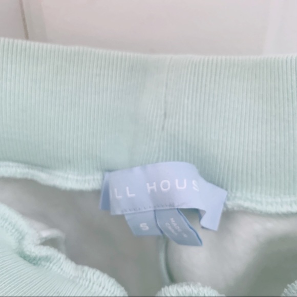 Hill House Home The All-Gender Teddy Jogger in Ski Chalet - Picture 6 of 6